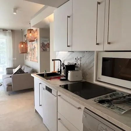 Bas De La Sablhyeres- 300m De La Capte - 2 Hébergements Disponibles *