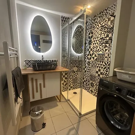 度假居 Bas De La Sablhyeres- 300m De La Capte - 2 Hebergements Disponibles 耶尔