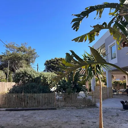 Villa Avec 200M De Jardin Prive La Sablhyeres Holiday home *