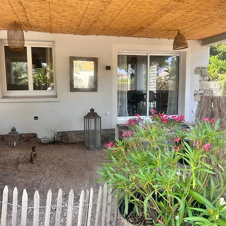 Villa Avec 200M De Jardin Prive La Sablhyeres