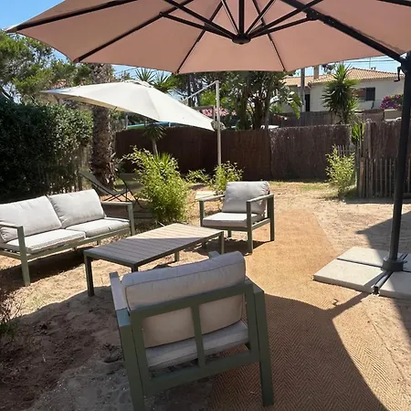 Holiday home Villa Avec 200M De Jardin Prive La Sablhyeres