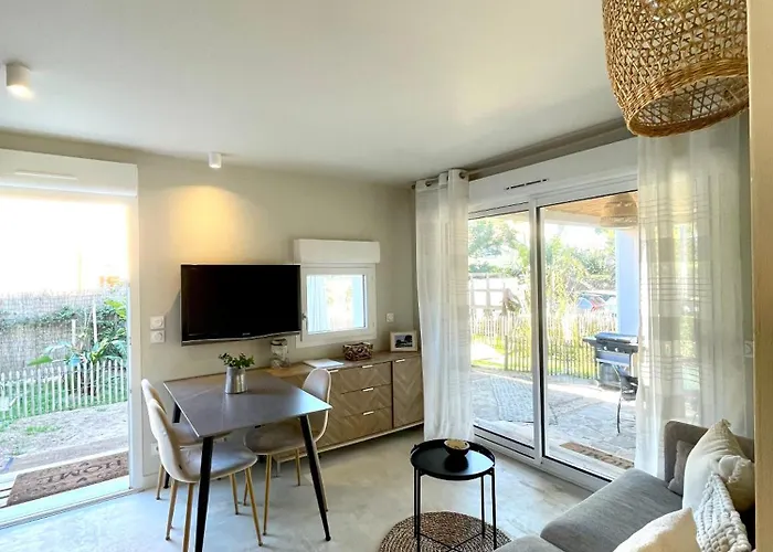 Holiday home Bas De La Sablhyeres- 300m De La Capte - 2 Hebergements Disponibles Hyeres