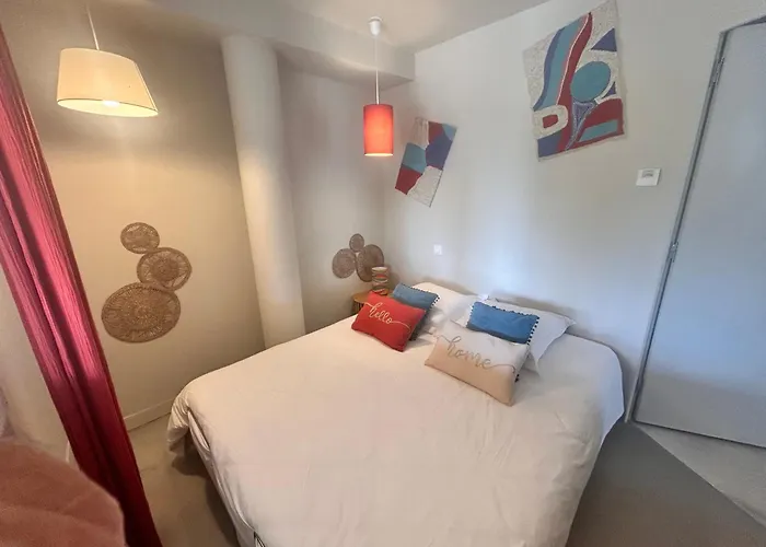 Bas De La Sablhyeres- 300m De La Capte - 2 Hebergements Disponibles Hyeres